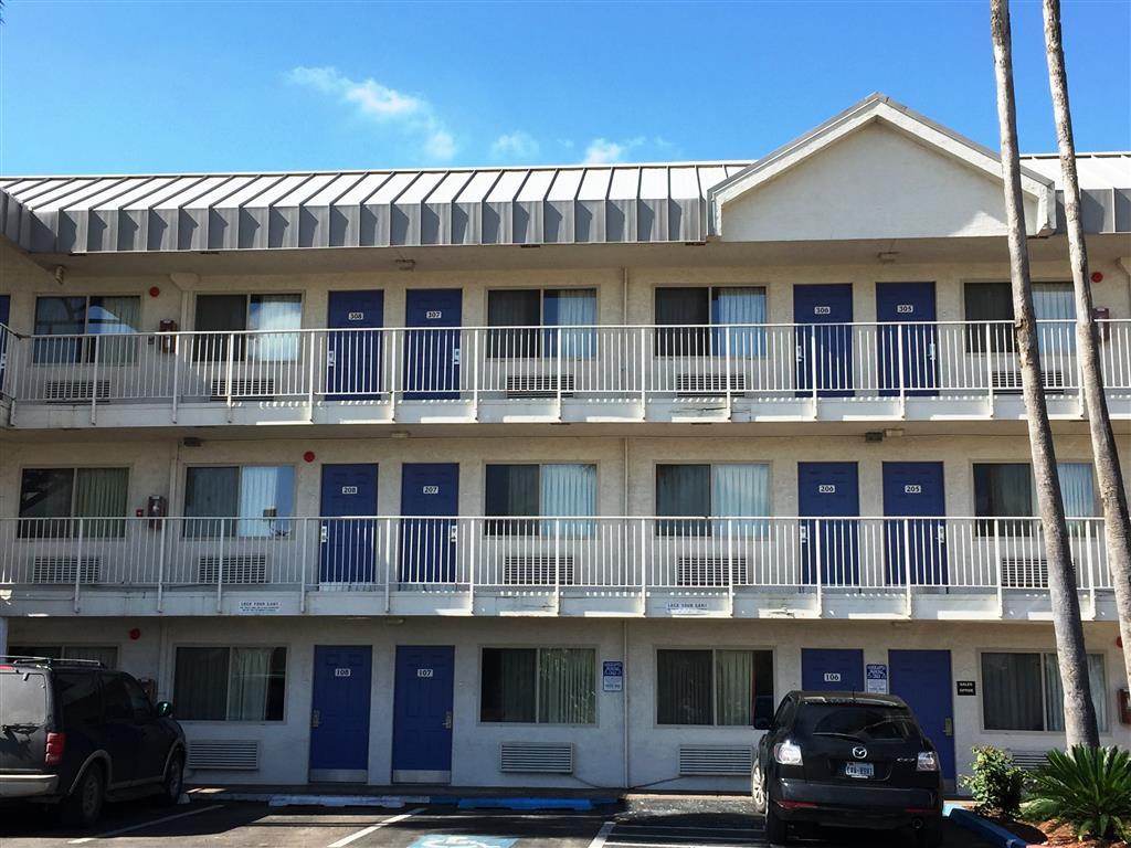 Motel 6-Brownsville, Tx North Buitenkant foto