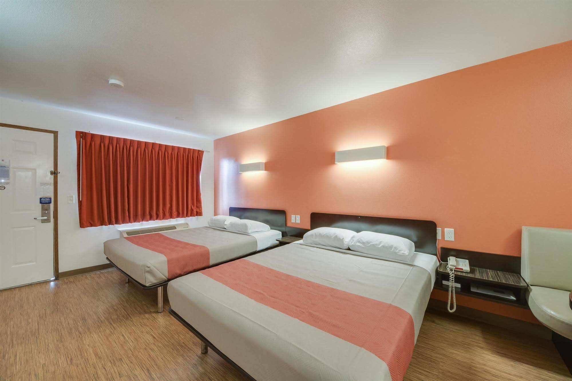 Motel 6-Brownsville, Tx North Buitenkant foto