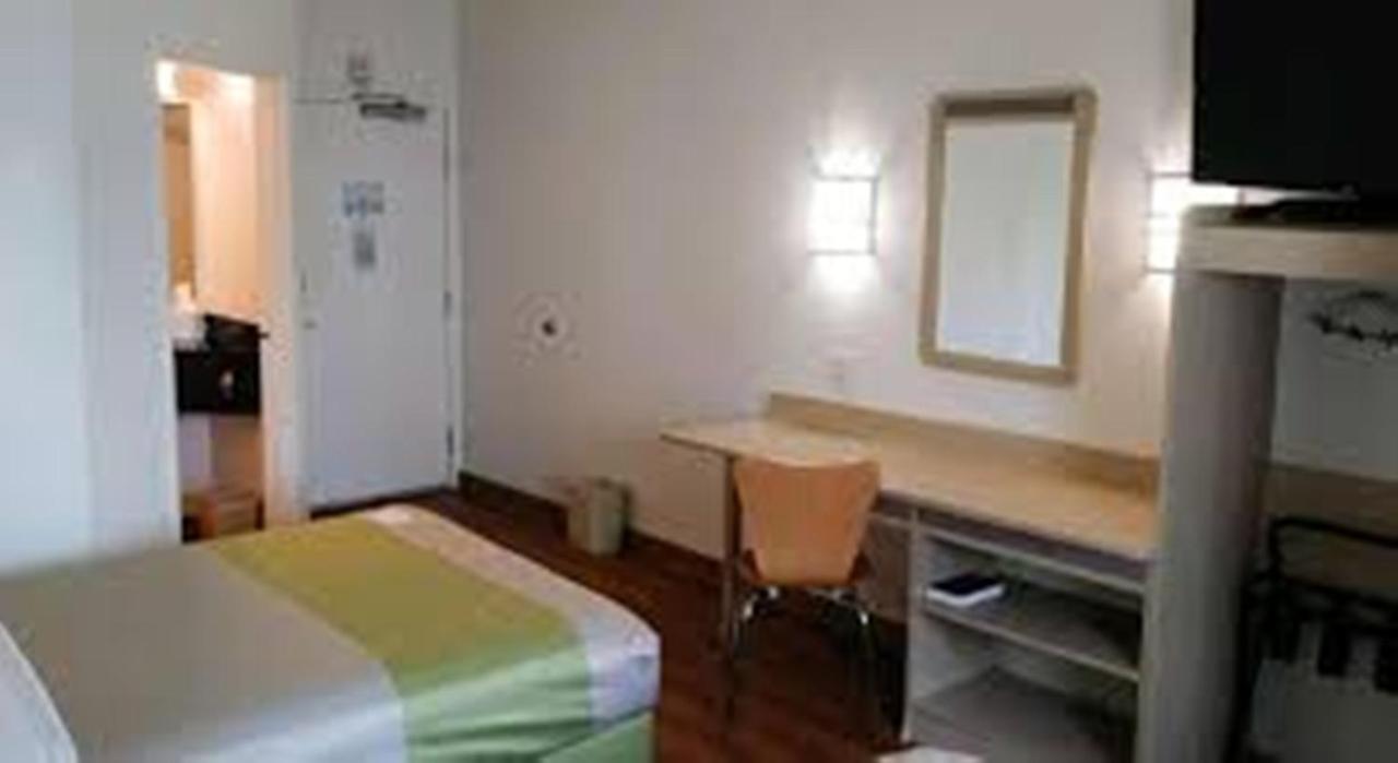 Motel 6-Brownsville, Tx North Buitenkant foto