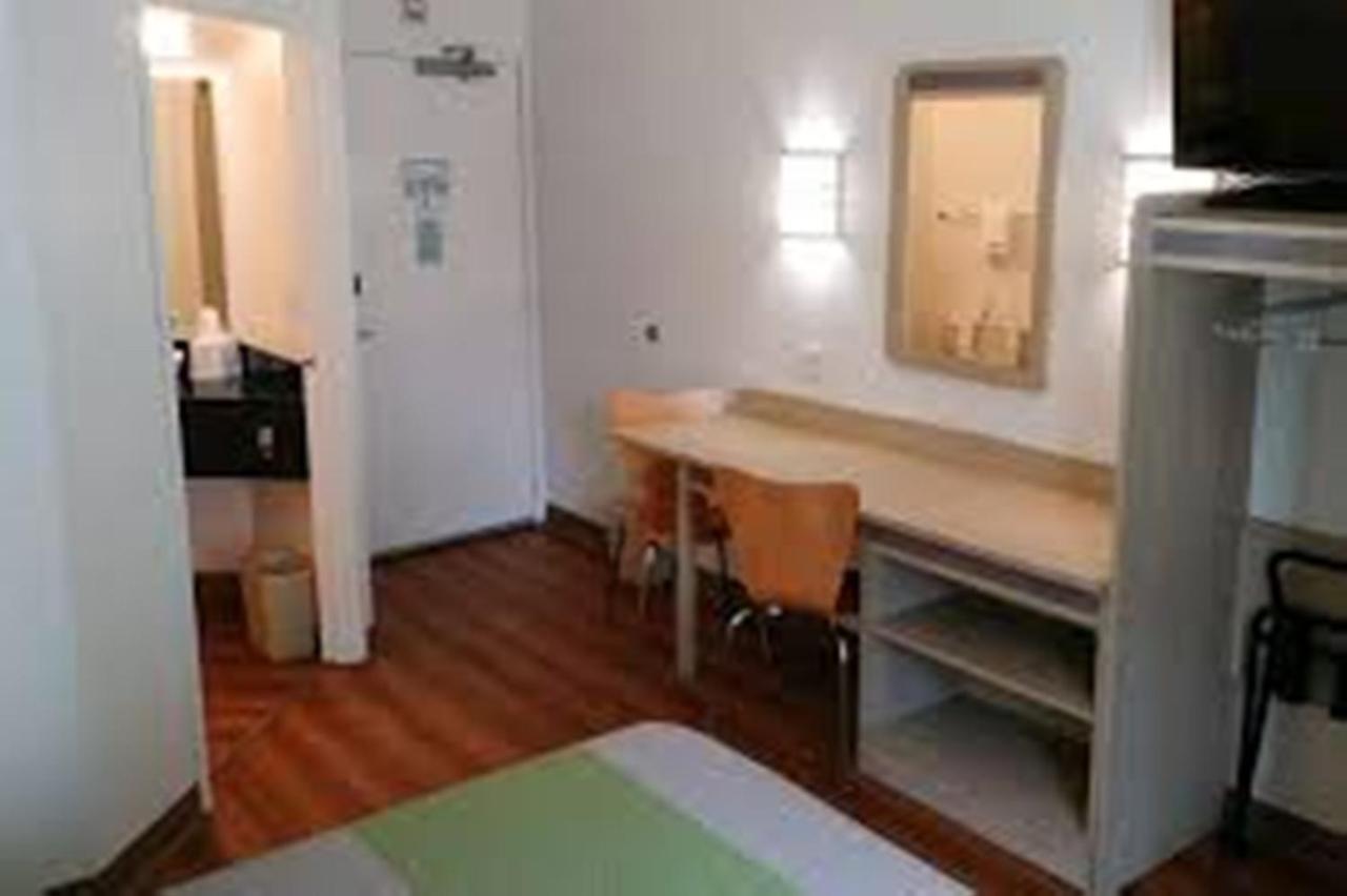 Motel 6-Brownsville, Tx North Buitenkant foto